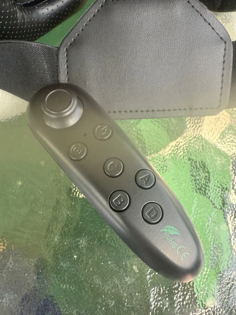 Universal Black VR Headset with Wireless Controller